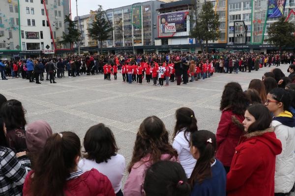 Samsun'da, 1919 öğrenci bir arada kitap okudu