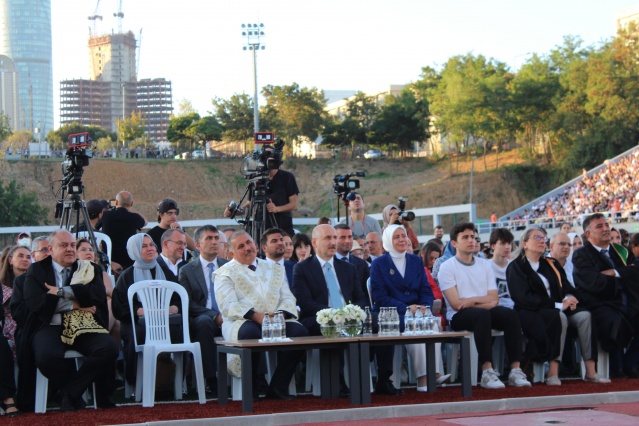 İTÜ’de Lisans ve Lisansüstü Öğrencilerin Mezuniyet Sevinci