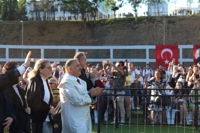 İTÜ’de Lisans ve Lisansüstü Öğrencilerin Mezuniyet Sevinci