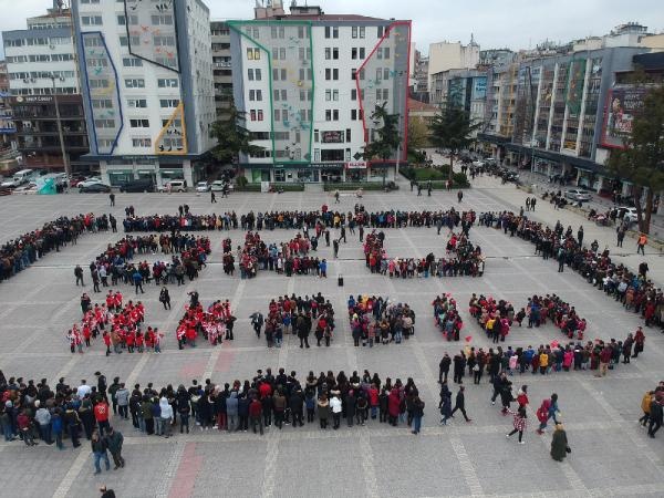 Samsun'da, 1919 öğrenci bir arada kitap okudu