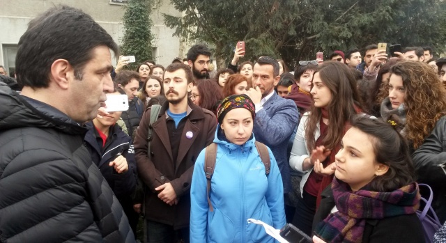 Bilgi Üniversitesi'ne saldırı protesto edildi