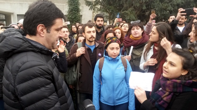 Bilgi Üniversitesi'ne saldırı protesto edildi