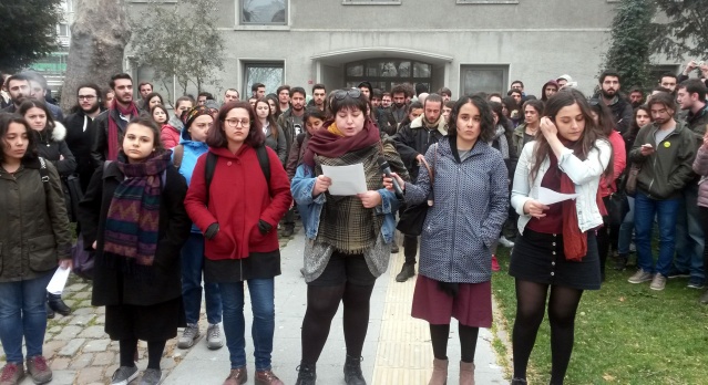 Bilgi Üniversitesi'ne saldırı protesto edildi